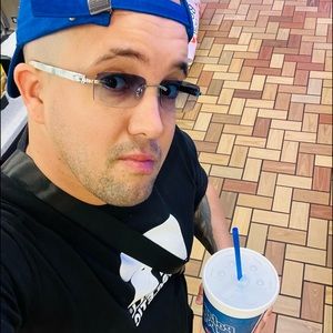 Meet your Posher, Jorge carlos